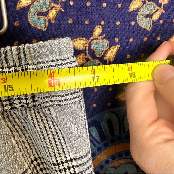 H&M grey plaid jogger pants - Picture 14 of 14